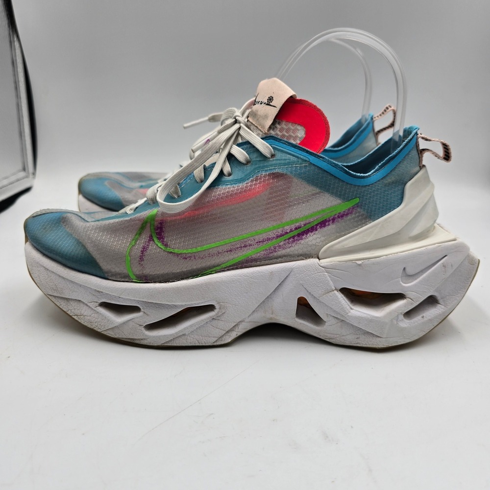Nike Vista Lite Women 7 White Blue Crimson Chunky Platform Sneakers CQ9500-100